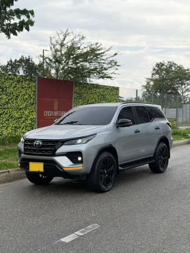 TOYOTA FORTUNER SRV  2022  2.4 DIESEL  4x2