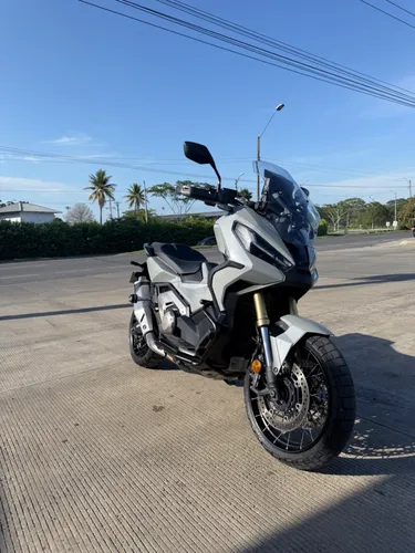 Honda x-adv 750 2023