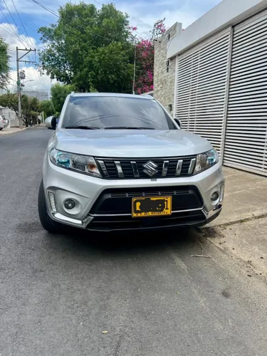 Suzuki Vitara Live 2023