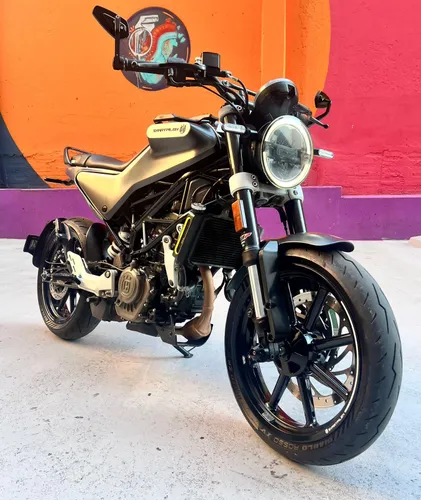 Husqvarna Svartpilen 200 2022