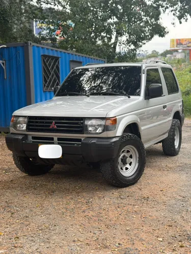 MITSUBISHI PAJERO 2007