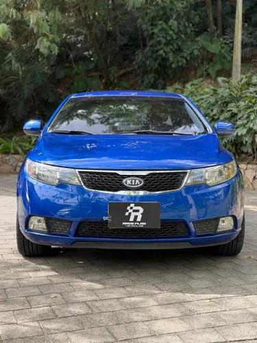 Kia Cerato Forte 2013 MT