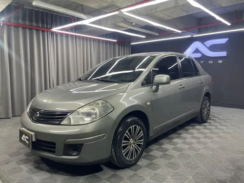 Nissan Tiida 1.8 Premium automatico