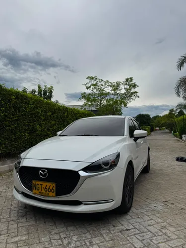 Mazda 2 hatchback grand touring Lx  Modelo 2024