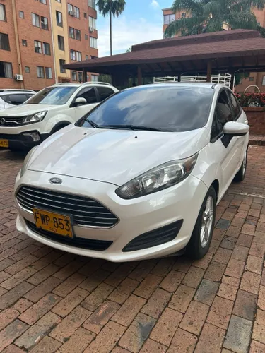 Ford Fiesta SE