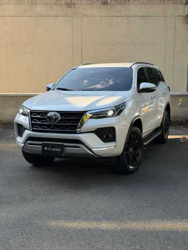 TOYOTA FORTUNER SRV 2024
