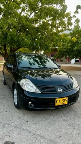 Nissan Tiida 1.8 Sincrónico