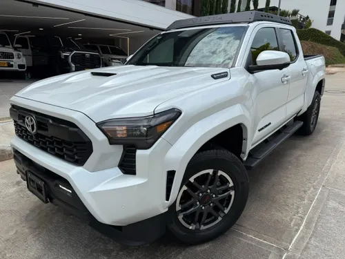 Toyota tacoma TRD sport hibrida 2026 0 km