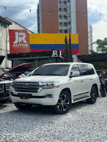 TOYOTA LAND CRUISER 200 LC200 SAHARA GXR 2016