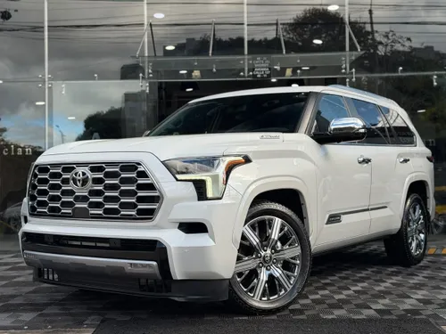 Toyota Sequoia Capstone Hybrid