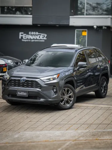 Toyota Rav4 XLE Hybrido 4x4 2024
