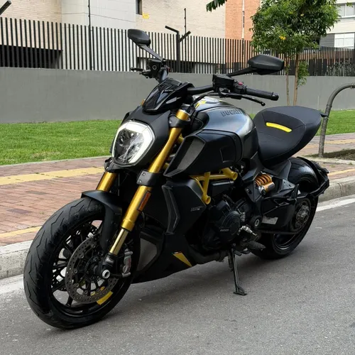 DUCATI DIAVEL 1260S 2022