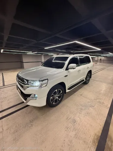 Toyota LC200