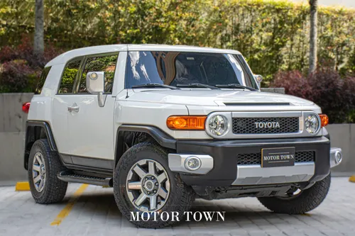 TOYOTA FJ CRUISER 2016