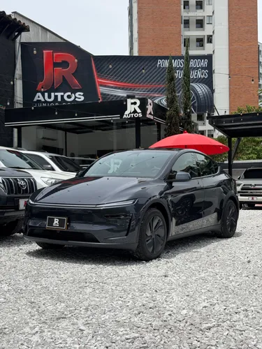 TESLA MODEL Y 2026  DUAL MOTOR