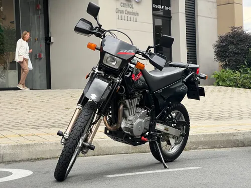 Suzuki DR 650 2020