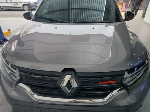 Renault Duster AT iconic