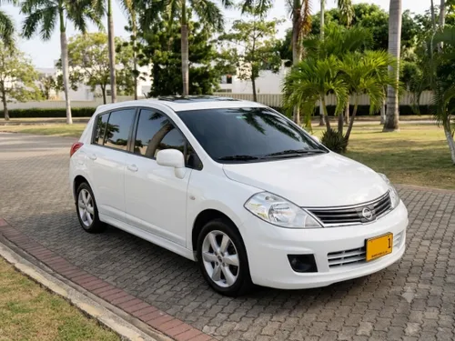 NISSAN TIIDA HATCHBACK SPECIAL EDITION 2014  AUTOMÁTICO  111.000 KM ORIGINALES