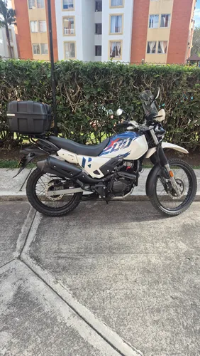 Hero Xpulse 200 FI modelo 2024