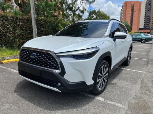 Toyota Corolla Cross SEG HEV híbrida 2023