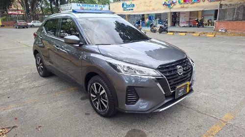 NISSAN KICKS 2022