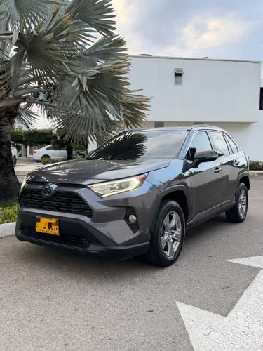 Toyota rav4 híbrida XLE 2.5