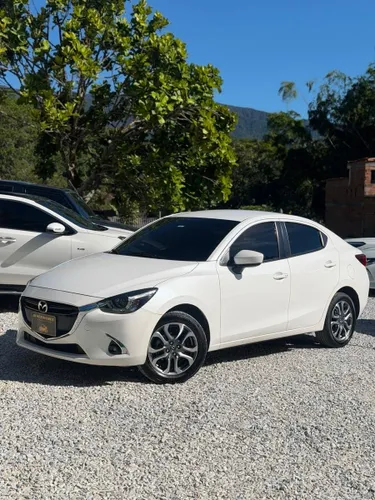 Mazda 2 grand touring LX sedan 2020