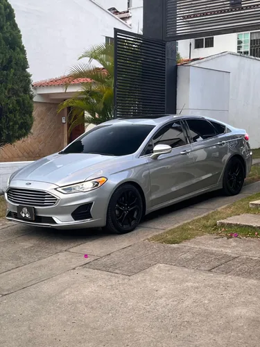 Ford fusion Híbrido 2020
