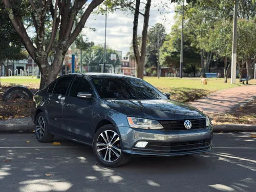 Volkswagen New Jetta Comfortline 2015