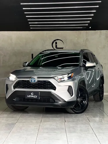 TOYOTA RAV4 XLE HYBRID