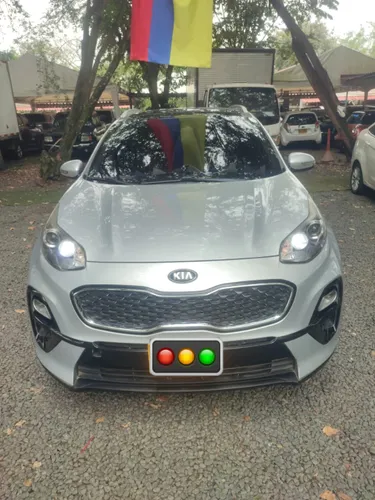 Kia Sportage vibrant modelo 2021 ubicada en Cali