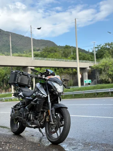Pulsar NS 200 Fi con Abs doble canal 2022