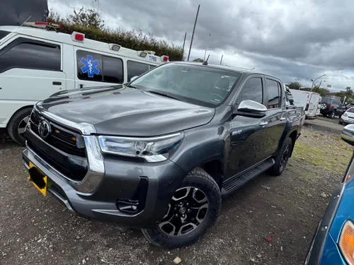 Toyota Hilux SRX 2.8 diésel