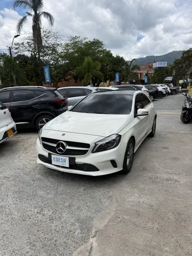 MERCEDES BENZ A200