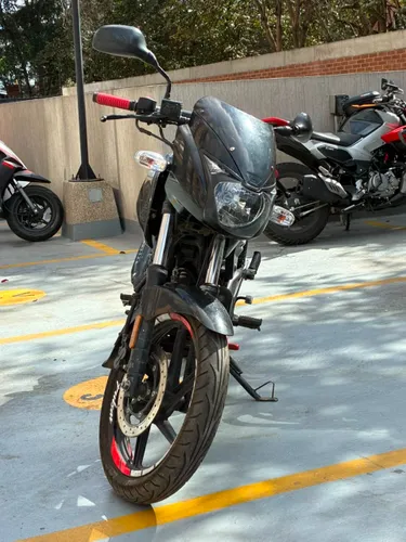 BAJAJ PULSAR GT 180 FI