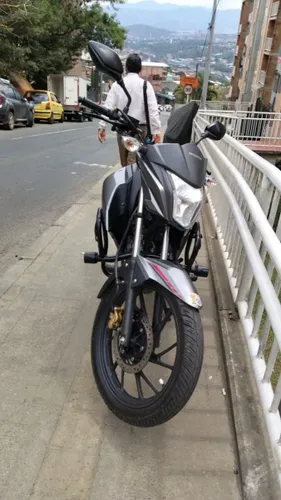 Honda CB 125F DLX 2.0