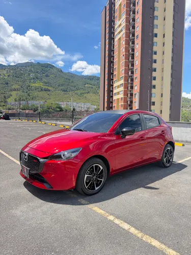 Mazda 2 grand touring lx 2.0 carbón edition. 2025