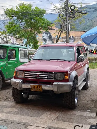 Mitsubishi Montero 1996