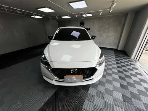 MAZDA 2 TOURING CARBON 1.5 AT - 2022