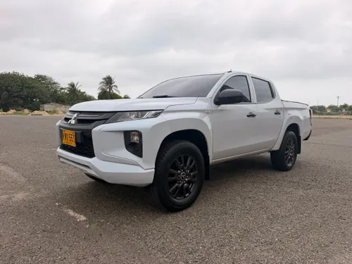 Mitsubishi L200 GLX MT 4x4 Diesel