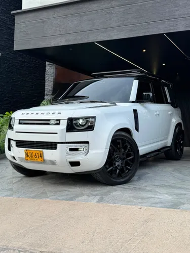 Land Rover defender 2024 edición 110 x híbrida 2024