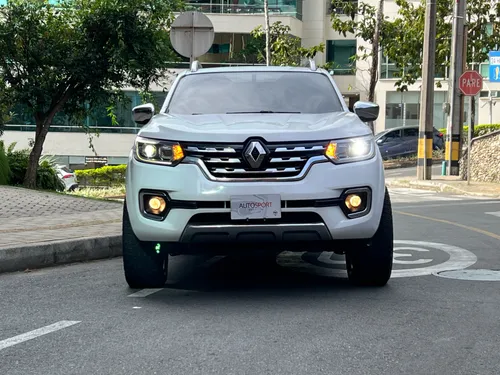 Renault Alaskan Intense