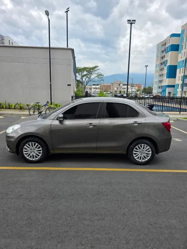 Suzuki Swift Dzire modelo 2023 tipo Sedan