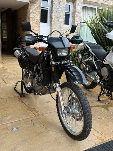 SUZUKI DR 650 2026