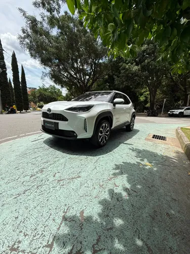 Toyota Yaris Cross XS 2023 Automática Híbrida Segundo Dueno
