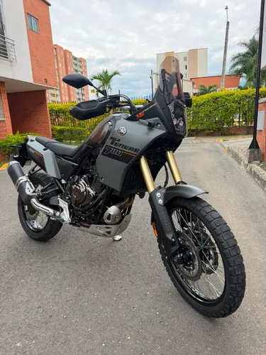 Yamaha Ténéré 700 ABS 2025  Único dueo  10.879 km  Estado impecable