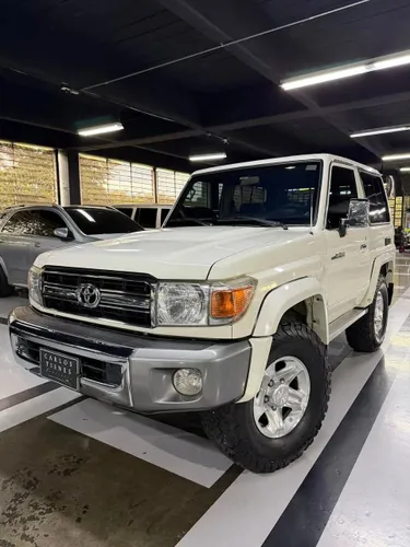 Toyota Land Cruiser GRJ71 LX 2011