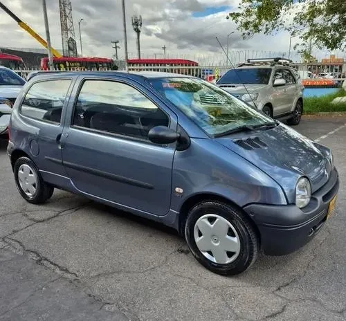 SE VENDE RENAULT TWINGO ACCES 1.2 POCO KILOMETRAJE