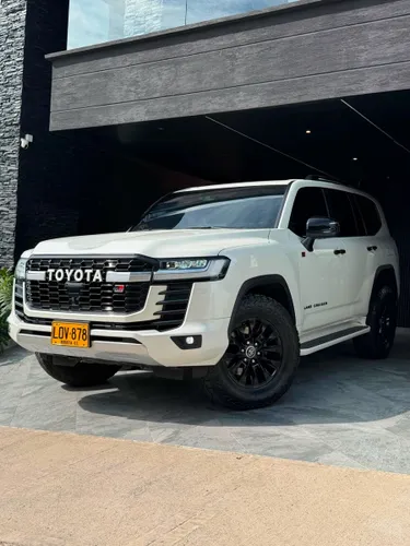 Toyota Sahara LC 300 GR  2023 Diesel