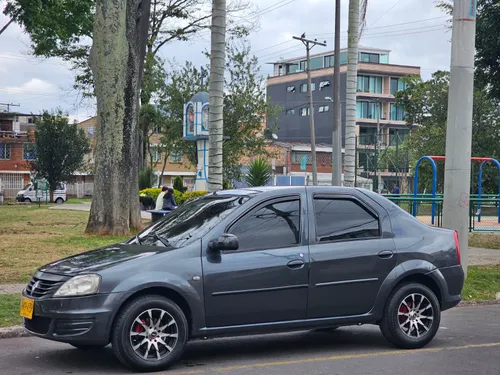 RENAULT LOGAN FAMILIER
